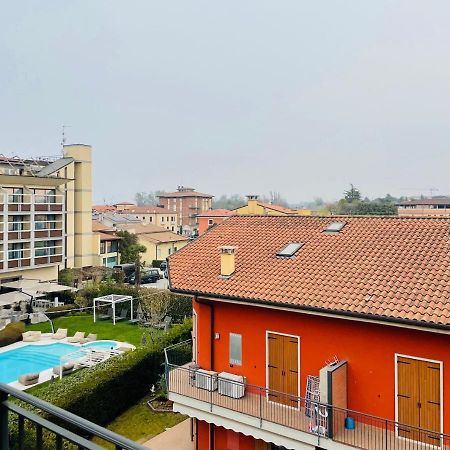 Appartamento Giallo Peschiera del Garda Exterior photo